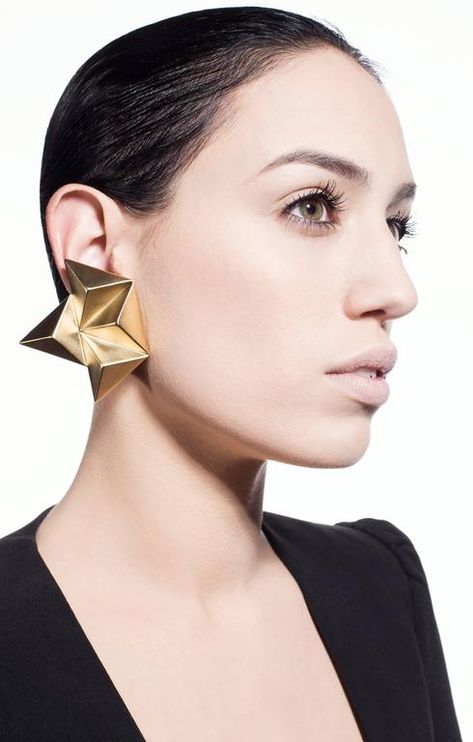 Futuristic Earrings, 3d Pyramid, Futuristic Jewelry, Ring Sketch, Chunky Gold Jewelry, Avant Garde Jewelry, Givenchy Jewelry, 3d Jewelry, Large Bracelet