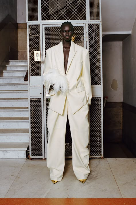 Resort 2024, The Attico, Resort Fashion, Formal Fashion, All White Outfit, Fashion Campaigns, White Outfits, All White, Wedding Suits