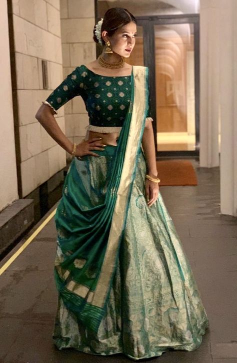 Jennifer Winget in Warp ‘n Weft Banarasi Teal Blue Khinkhwab Lehenga for Durga Puja in Kolkata Navratri Nights Tops Pattern, Choli Dress, Saree Wearing Styles, Half Saree Lehenga, Lehnga Dress, Designer Gown, Lehenga Blouse Designs, Indian Bridal Lehenga, Indian Saree Blouses Designs