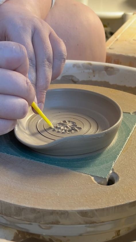 frida | can’t wait to glaze this one! one of my followers on tiktok suggested that i should make garlic grater plates in my half lavender/halv… | Instagram Clay Garlic Graters, Clay Wheel Ideas, Garlic Grater Ceramic, Ceramic Garlic Grater, Garlic Grater Plate, Homestead Crafts, Pottery Tutorials, Ladle Holder, Followers On Tiktok