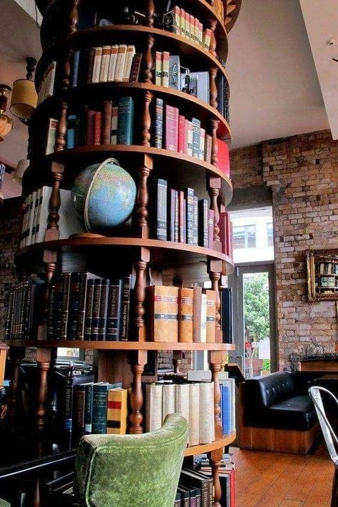 Circular Bookshelf, Bookcase Library, Dream Library, Bookshelf Design, Book Cafe, Country Living Room, Home Libraries, Library Design, Home Library