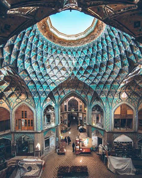 Persian Rose 🇺🇸🇮🇷🏳️ on Twitter: "Adding to this long thread Colors of #Persia… " Kashan Iran, Architecture Cool, Architecture Antique, Iranian Architecture, Persian Architecture, Iran Travel, Parametric Architecture, Living Modern, Iranian Art