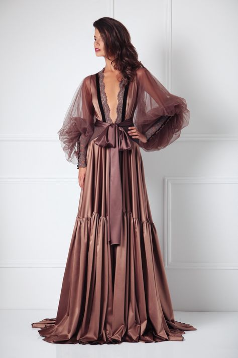 This decadent silk robe by Amoralle is the stuff that dreams are made of! Those voluminous tulle sleeves are breathtaking! Luxury lingerie at its finest. Plus Size Bridal, Robes Glamour, Luxury Nightwear, Luxury Robes, Feminine Wardrobe, Lingerie Vintage, Retro Lingerie, فستان سهرة, Bridal Robes