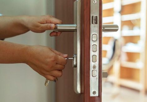 Apartment Door Security, Apartment Safety, Door Jammer, Apartment Security, Door Lock System, Steel Security Doors, Door Security, Apartment Door, Security Screen