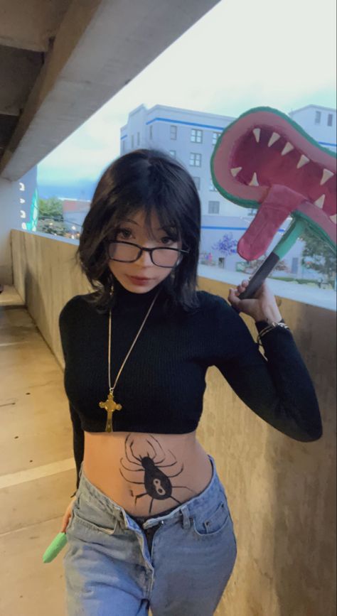 anime shizuku hxh Tomboy Holloween Costume, Shizuku Vacuum Hxh, Halloween Costumes Anime Woman, Cartoon Cosplay Female, Shizuku Halloween Costume, Fem Killua Cosplay, Easy To Cosplay Characters, Halloween Costumes Asian Characters, Easy Anime Costumes Women