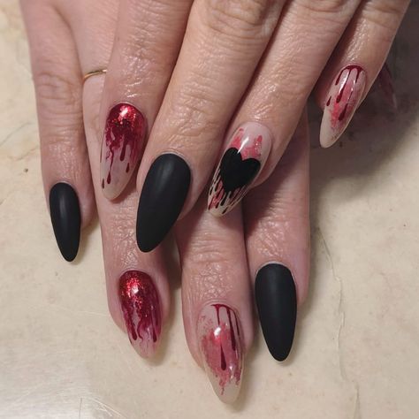 Creepy Valentines Nails, Valentines Nails Goth, Horror Valentines Nails, Goth Valentines Day Nails, Emo Valentines Nails, Spooky Valentines Nails, Anti Valentines Nails, Goth Valentines Nails, Gothic Valentines Nails