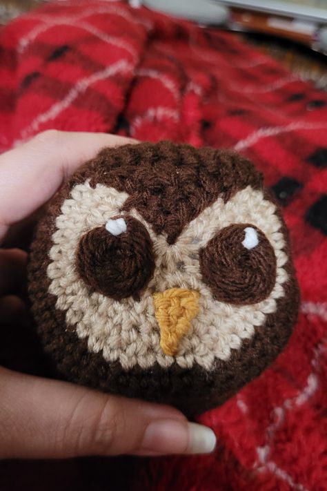 I made a free crochet pattern for Hooty from Owl House. I think he turned out pretty cute but then again I'm biased. Owl House King Crochet Pattern, Crochet Owl House, Owl House Crochet Pattern, Owl House Crochet, The Owl House Crochet, Crochet Owl Pattern Free, House Crochet, Owl Crochet, Things I Need To Buy