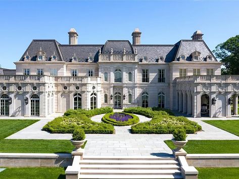 Look Inside a $29 Mil Maximalist Old Brookville Mansion English Mansion, Luxury Mediterranean Homes, Waterfront Architecture, Chateau House, French Chateau Style, Beach Architecture, American Mansions, French Baroque, Chateau Style