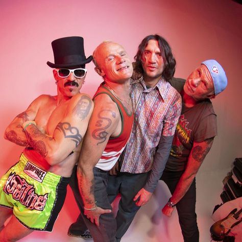 Red Hot Chili Peppers Tattoo, One Hot Minute, Red Hot Chili Peppers Band, Pepper Band, Josh Klinghoffer, Dani California, The Red Hot Chili Peppers, Michael Jackson Gif, Mac Demarco