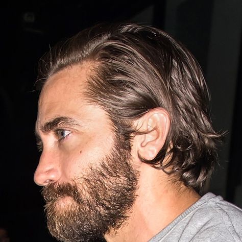 97341265 Mens Medium Length Hairstyles Fine Hair, Jake Gyllenhaal Haircut, Long Slicked Back Hair, Long Hair Beard, Mens Hairstyles Medium, Mens Hairstyles Thick Hair, Maggie Gyllenhaal, Men's Long Hairstyles, Medium Length Hair Men