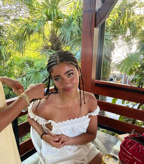 Yasmin Barbieri, Brazil Girls, Beach Braids, Girls Braids, Cornrow, Island Girl, Girls Makeup, Summer Aesthetic, Summer Girls