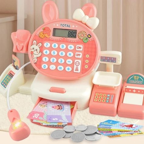 Acabo de encontrar este increíble artículo en AliExpress. ¡Échale un vistazo! CLP3.918 88％ dto. | Caja Registradora de compras para niños, juego de Mini receptor de mercado, contador de pago de cálculo, juguete de bithday, regalos de navidad Toy Cash Register, Checkout Counter, Kids Room Accessories, Kids Shopping, Mini Market, Play Shop, Pretend Play Toys, Cash Register, Kids Playhouse