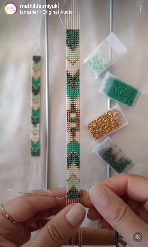 Pearl Weaving Pattern, Woven Beaded Bracelets Pattern, Bead Weaving Bracelets, Loom Beading Patterns Free Simple, Loom Bracelet Patterns Free, Woven Seed Bead Bracelets, Bead Loom Designs Free Pattern, Miyuki Bracelet Tutorial, Bead Loom Patterns Beginner