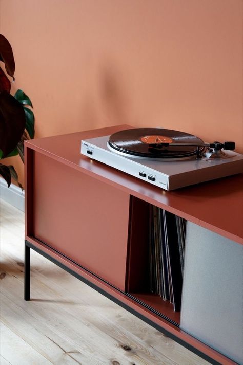 Lp Regal, Minimalist Sideboard, Earthy Terracotta, Design Hall, Modern Furniture Design, Furniture Design Ideas, Sideboard Table, Media Furniture, Rack Tv