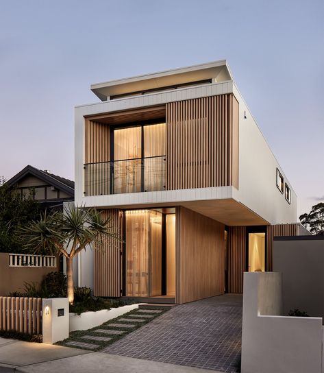 Residential interiors and architecture — Ryan Linnegar Photography Japandi Facade House, Japandi Building, Small Japandi House Exterior, Small Modern Minimalist House, Japandi Facade Design, Japandi House Facade, Japandi Home Exterior, Japandi Tiny House, Japandi Exterior House