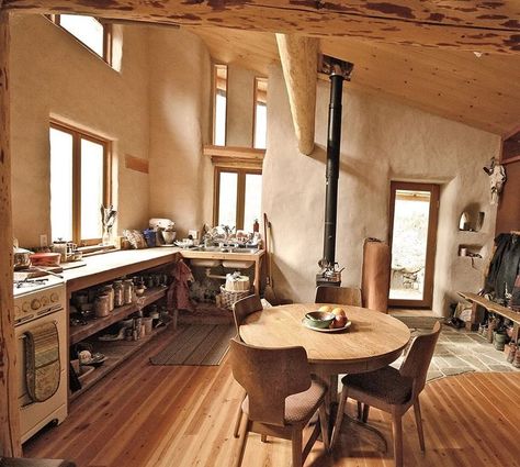 Cob Building, Straw Bale House, Earthship Home, Natural Homes, Adobe House, Cob House, Hobbit House, Earth Homes, Natural Building