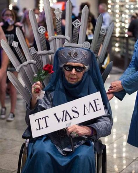 Swag: Grandmother Beverly, 87, caused commotion at Dragon Con in Atlanta, Georgia, where she cosplayed as Lady Olenna Tyrell from Game of Thrones Humour, Game Of Thrones Chair, Lady Olenna Tyrell, Hmm Meme, Game Of Thrones Halloween, Olenna Tyrell, Game Of Thrones Instagram, Game Of Thrones Facts, Game Of Thrones Party