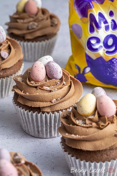 Desserts To Make With Kids, Mini Egg Cupcakes, Easter Snack Ideas, Easter Cupcake Recipes, Mini Eggs Cake, Easter Baking Recipes, Easter Cupcakes Easy, Gluten Free Easter, Egg Cupcakes