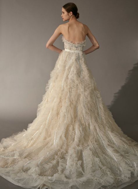 Saab Wedding Dress, Elie Saab Wedding, Elie Saab Wedding Dress, Elie Saab Bridal, Wedding Dress Blue, Debut Gowns, Wedding Dress With Feathers, Fashion Designer Dress, Ready To Wear Fashion