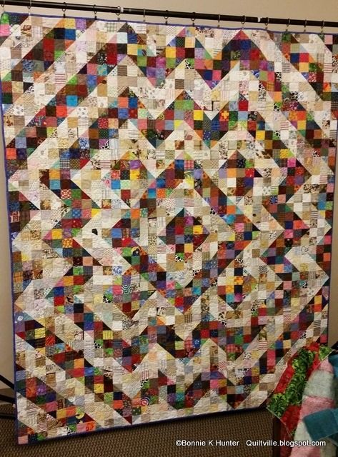 One Simple Block Makes a Charming Scrap Quilt - Quilting Digest Split Nine Patch Quilt, Bonnie Hunter Quilts Scrap Free Pattern, Split Nine Patch Quilt Patterns, Scrap Blocks, Bonnie Hunter Scrap Quilts, Happy Quilts, Square Quilts, Quilt Pictures, Quilt Scraps