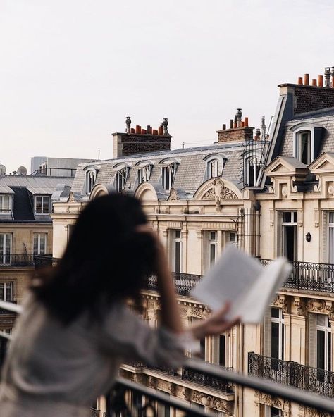 French Aesthetic, Paris Aesthetic, + Core + Aesthetic, Paris Travel, Photography Inspo, Book Aesthetic, Dream Life, Photo Inspiration, A Book