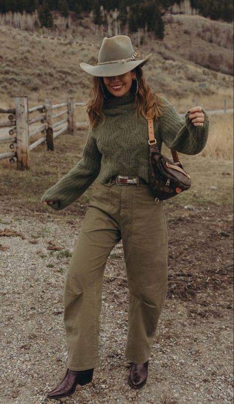 Minnesota Aesthetic Outfits, Rainy Day Study Outfit, Countryside Outfit Winter, Stockyards Fort Worth Outfit Fall, Autumn Western Outfits, Santa Fe Outfits Winter, Farmer Chic Outfits, Winter Safari Outfits, Cozy Cowgirl Outfits