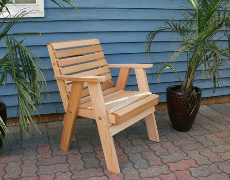 Red Cedar American Classic Patio Chair Octagon Picnic Table, Wood Patio Chairs, Plywood Table, Chair Design Wooden, Wood Shop Projects, Garden Chair, Cool Woodworking Projects, Lawn Chairs, Wood Furniture Diy