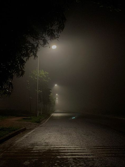 Dark Weather, Dark Naturalism, Rain Pictures, Rainy Day Aesthetic, Dark Landscape, Night Background, Dark Nature Aesthetic, Night Pictures, Night Scenery