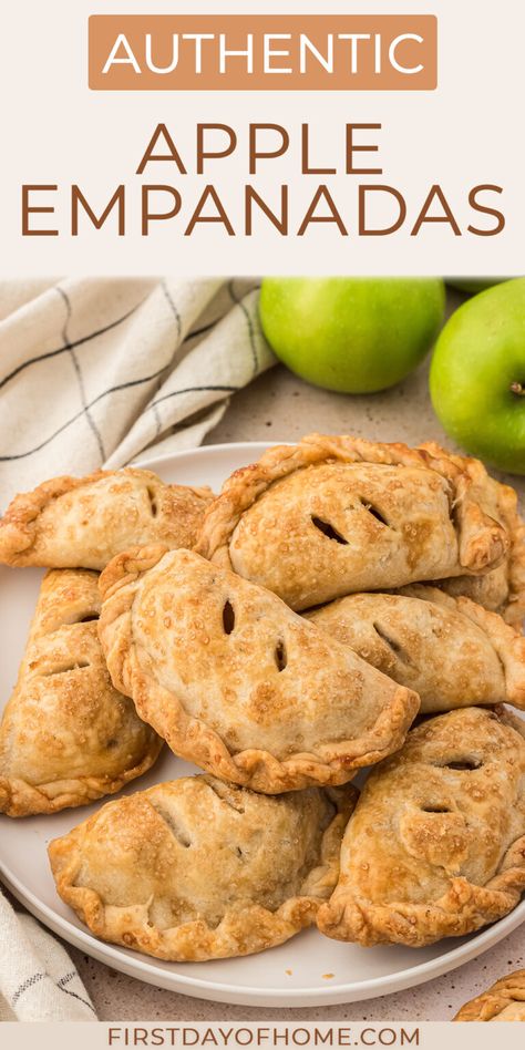 Easy Apple Empanadas Recipe, Easy Apple Empanadas, Apple Empanadas Recipe, Dessert Empanadas Recipe, Sweet Empanadas Recipe, Desserts Mexican, Apple Empanadas, Easy Empanadas Recipe, Empanadas Dough