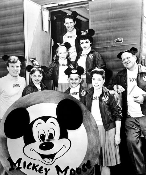 Original Mickey Mouse Club, Celeb Portraits, The Mickey Mouse Club, Disneyland Holidays, Original Mickey Mouse, Hogans Heroes, Annette Funicello, Disney Channel Shows, Childhood Memories 70s