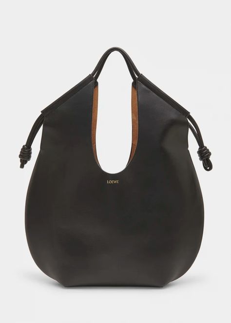 Loewe Paseo, Luxury Tote Bags, Leather Roll, Loewe Bag, Designer Totes, Bag Trends, Shopper Tote, Mode Inspiration, Open Top