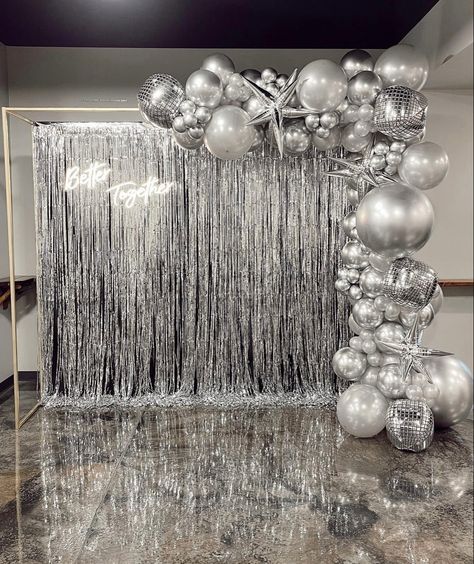 Disco balloons
Disco balls 
Silver balloons 
Shiny balloons Balloon Arch Disco Ball, Diamond Balloon Arch, Silver Balloon Garland, Silver Balloon Arch, Disco Ball Balloon Decor, Disco Theme Dance, Disco Balloon Decor, Disco Ball Balloon Garland, Disco Balloon Arch