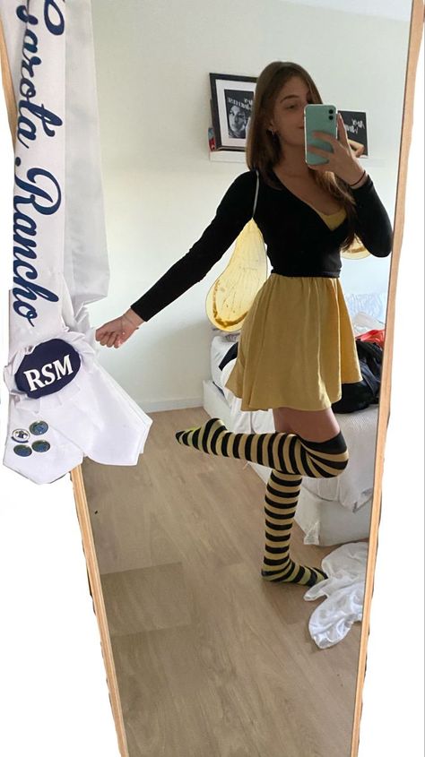 Bee Halloween Costumes Diy, Bumblebee Costume Women's, Diy Bumblebee Costume Women, Diy Ladybug Costume For Women, Bee And Bee Keeper Costume, Bumblebee Halloween Costumes, Bumble Bee Costume Diy, Diy Bee Costume Women, Bumble Bee Costume Women