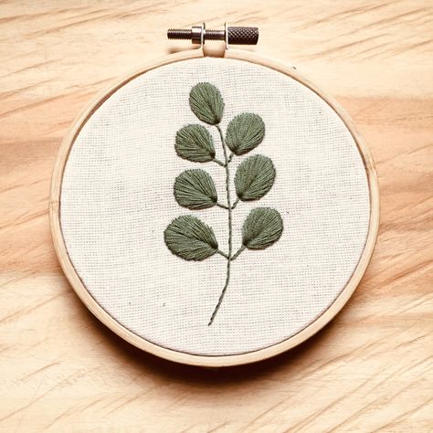 Eucalyptus Embroidery Pattern, Plant Embroidery Simple, Embroidery Eucalyptus, Embroidered Eucalyptus, Embroidered Greenery, Herbal Embroidery, Eucalyptus Embroidery, فن النسيج, Plant Embroidery