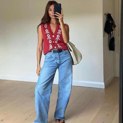 Fashion People Are Suddenly Obsessed With the Perfect Jeans I've Worn Nonstop Since Last Summer The Perfect Jeans, Perfect Denim, Cool Looks, Curated Closet, Love Jeans, Model Off Duty, Citizens Of Humanity Jeans, Spring Is Coming, Influencers Fashion