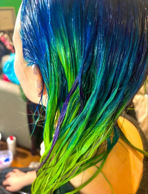 Yellow And Blue Hair, Yellow Green Hair, Green And Blue Hair, Blue And Green Hair, Blue Green Hair, Gradient Hair, Split Dyed Hair, Pretty Hair Color, Emo Hair