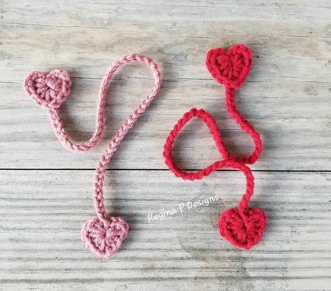 Hearts Bookmark Crochet Pattern Crochet Heart Bookmark Pattern, Heart Bookmark Crochet Free Pattern, Crochet Bookmarks Free Patterns Animals, Crochet Heart Bookmarks Free Patterns, Free Crochet Patterns Bookmarks, Easy Crochet Bookmarks Free Patterns, Valentines Crochet Patterns, Bookmark Crochet Pattern Free, Yarn Bookmarks