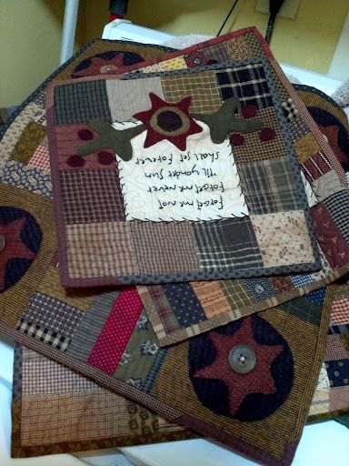 More wonderful little quilts from Cherri Payne! Cheri Payne Quilts, Cheri Payne, Quilting Squares, Primitive Embroidery, Small Quilt Projects, Doll Quilts, Fabric Shopping, Favorite Verses, Primitive Quilts