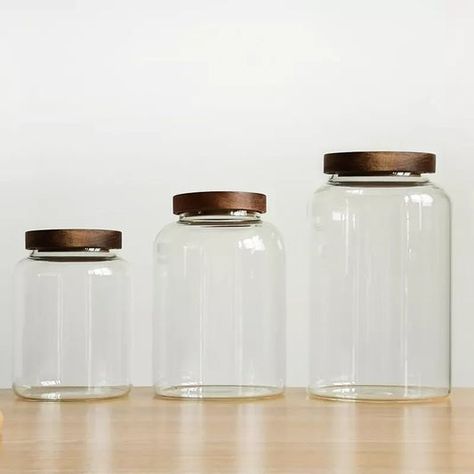 Glass Canisters With Wooden Lids, Minimalist Kitchen Diy, Large Storage Jars, Organize Your Pantry, Pantry Jars, Pantry Containers, Spice Jar Labels, Shopping Wishlist, Kitchen Finds