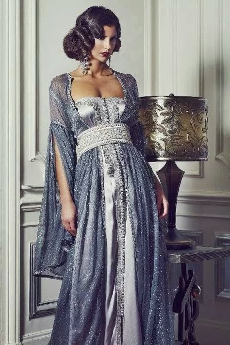 Caftan Marocain Phoenician Clothing, Summer Court Outfit, Game Of Thrones Outfit Inspiration, Blue Kaftan, Moroccan Fashion, Fantasy Dresses, Moroccan Dress, Fantasy Gowns, Fantasy Dress