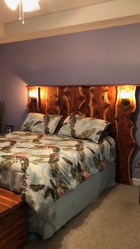 Cedar Headboard Ideas, Diy Cedar Headboard, Live Edge Headboard Ideas, Cedar Bedroom Furniture, Love Edge Wood Headboard, Living Edge Wood Headboard, Live Edge King Size Headboard, Cedar Headboard, Live Edge Headboard