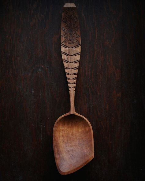 𝐀𝐧𝐜𝐢𝐞��𝐧𝐭 𝐈𝐝𝐨𝐥𝐬 on Instagram: “Pear wood eating spoon • (Available via DM) • Fruit wood has over time become my favourite to carve, this perfectly spalted pear wood was…” Pear Wood, Chip Carving, Tung Oil, Food Safe, Pear, Carving, Fruit, Pure Products, Canning