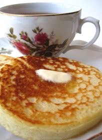 Tea With Friends: Tea & Crumpets English Crumpets, Homemade Crumpets, Crumpet Recipe, Tea With Friends, Tea And Crumpets, Irish Cuisine, Tea Time Food, Crumpets, British Food