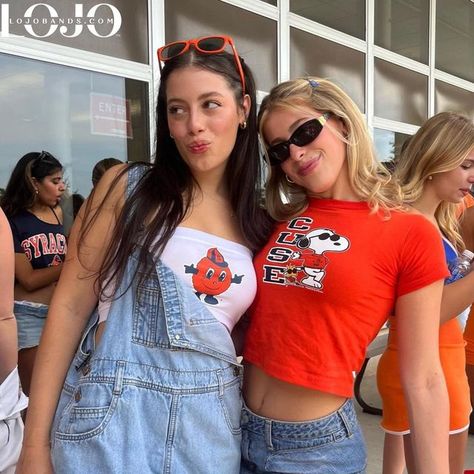 lojo collegiate apparel™ on Instagram: "go orange 💙🍊" Duke Game Day Outfit, Syracuse Gameday Outfit, Syracuse Game Day Outfit, Syracuse Gameday, Syracuse Outfit, College Game Day Outfit, Collegiate Aesthetic, Tailgate Outfits, College Merch