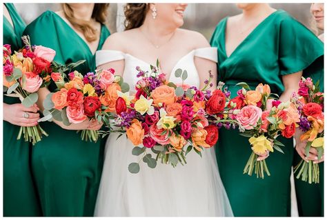 Flowers That Go With Emerald Green, Emerald Green And Orange Wedding Theme, Flowers To Go With Emerald Green Dress, Kelly Green Wedding Theme, Emerald Green Bridesmaids, Emerald Wedding Theme, Green Spring Wedding, Prom Flowers Bouquet, Forest Green Bridesmaid Dresses