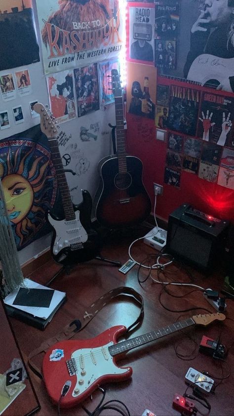 Electric Guitar Aesthetic Room, Guitarist Room Aesthetic, Room Ideas Rockstar Gf, Metal Bedroom Aesthetic, Gracelyn Core, Rockstar Room Aesthetic, Grunge Band Aesthetic, Rockstar Aesthetic Room, Rockstar Gf Room