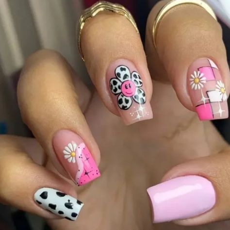 24 Pieces Fake Press On Nails Color May Vary Due To Lighting Size One Size Condition New Comes With Mini Nail File And Glue Adhesive Strips Nails Flower Design, Fake Press On Nails, Kids Nail Designs, Animal Print Nails Art, Nails Flower, Cute Pink Nails, Nail Art Diy Easy, Flower Nail Designs, Leopard Nails