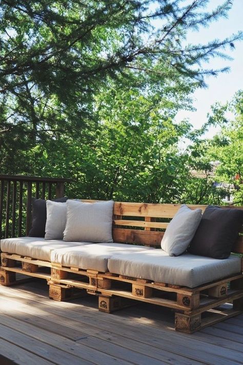 "Relax in style with a DIY Outdoor Pallet Sofa! 🛠��️🌿 Perfect for creating a cozy and eco-friendly seating area in your garden or patio. 🌟✨ #DIYPalletSofa #OutdoorFurniture #EcoFriendlyDecor" Outdoor Seating Area Diy Cheap, Diy Garden Sofa, Outdoor Pallet Sectional, Pallet Bench Outdoor, Diy Outdoor Lounge, Pallet Outdoor Furniture, Outdoor Pallet, Diy Pallet Sofa, Porch Life