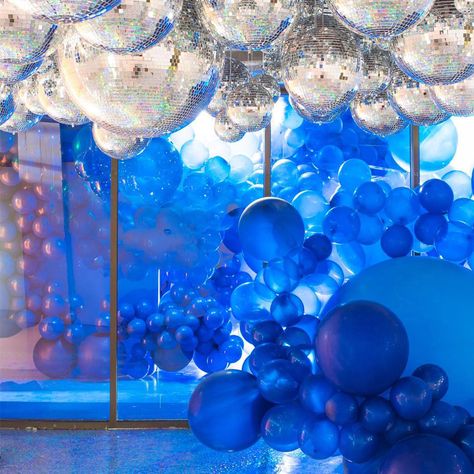 the 'color factory' exhibition will transform new york city with rainbow hues The Color Factory, Color Factory, Instagram Famous, Event Themes, Nova York, Space Theme, Sculpture Installation, Color Of The Year, Visual Merchandising