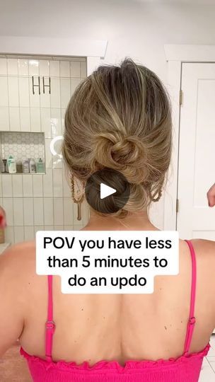 Updo For Beginners, Side Bun For Wedding, Soft Hair Upstyles, Updos For Blonde Hair, Hair Updo Ideas Simple, Wedding Guest Updo Easy Hairstyle Tutorials, Formal Pulled Back Hairstyles, Diy Upstyles Easy Updo, Updo On Yourself